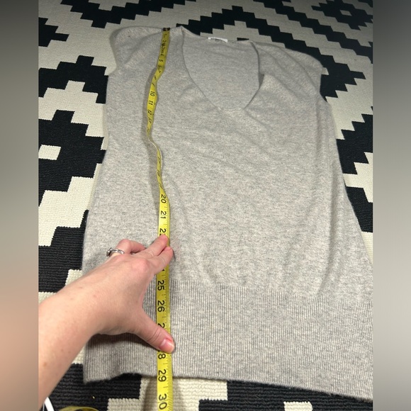 Soft and Sexy, VINCE, cashmere, low cut tunic!! - Picture 8 of 9